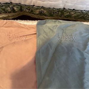 Blissy silk pillowcases